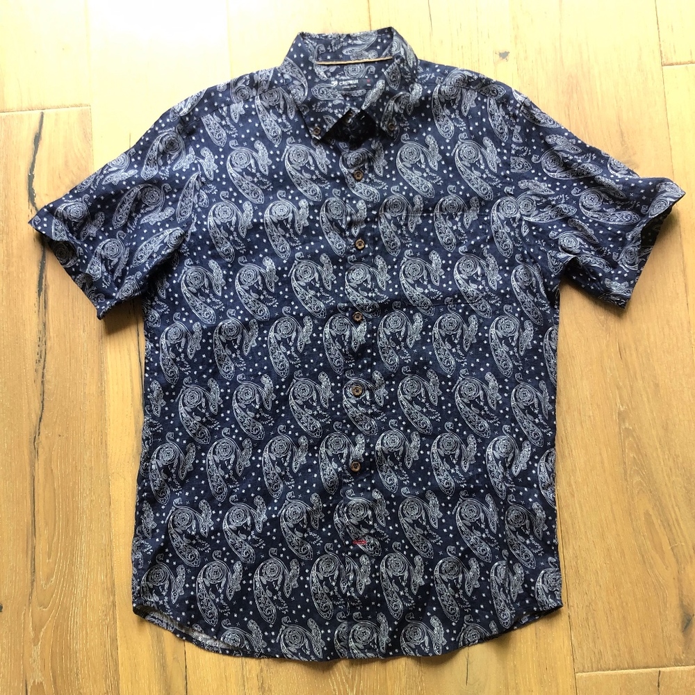 NWOTPaisley Hawaiian short sleeve button up shirt